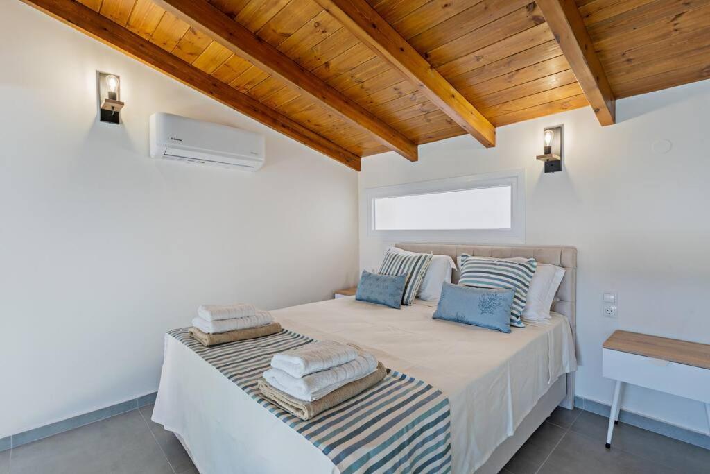Σπίτι διακοπών Sofia Suite, A Seafront Hideaway ! *