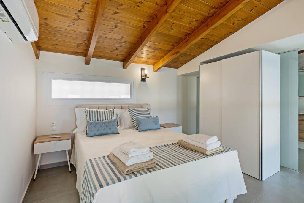 Σπίτι διακοπών Sofia Suite, A Seafront Hideaway ! *