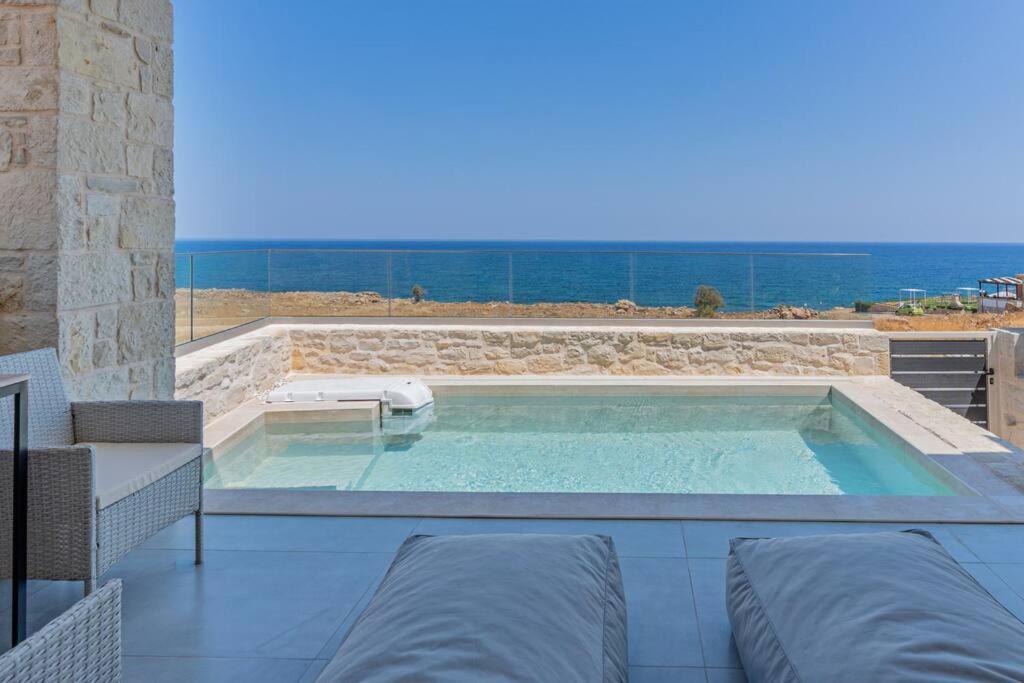 Sofia Suite, A Seafront Hideaway ! Πάνορμος